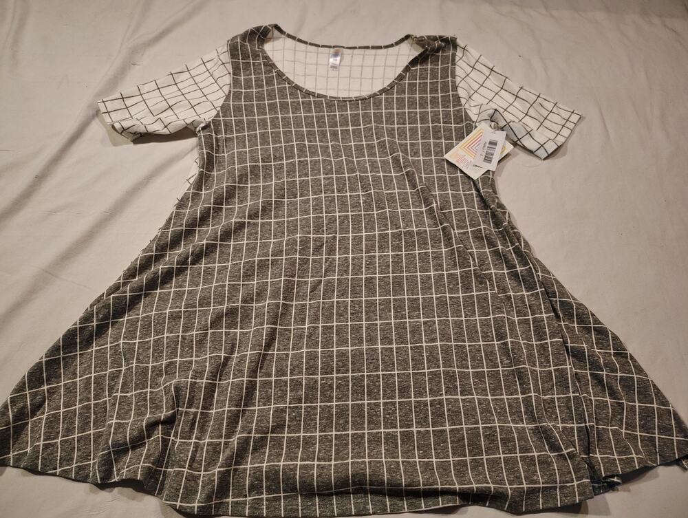 LuLaRoe Perfect T Short Sleeve Shirt Top Size Small NWT S Gray White Checker NEW